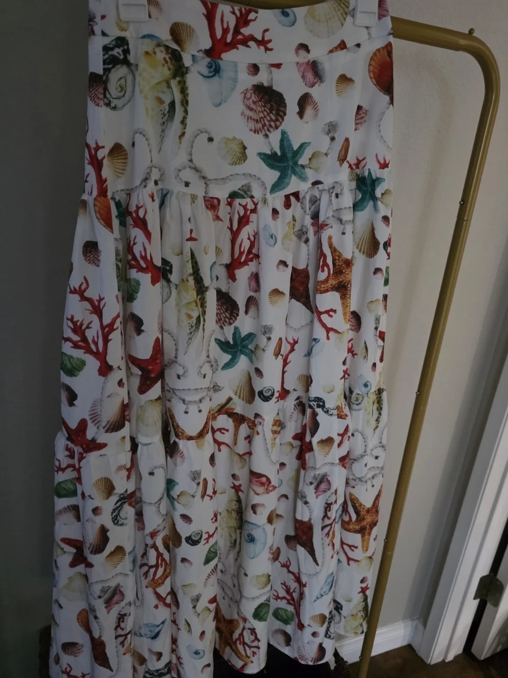 Commense White Maxi Dress with Multicolor Seashell Print